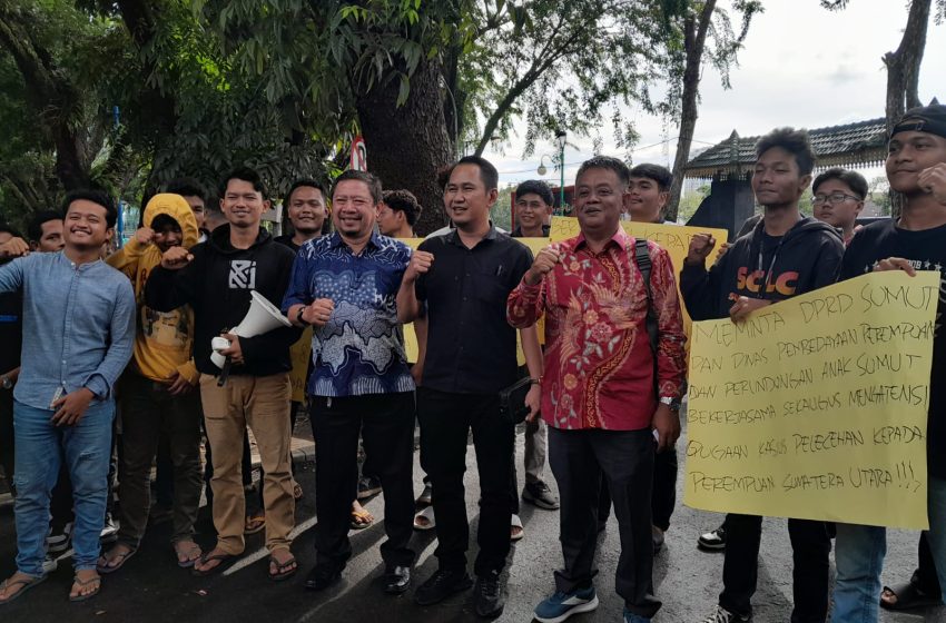  Himpunan Mahasiswa dan Pemuda Sumut Desak APH Tangkap Cabup Tapteng Masinton Pasaribu