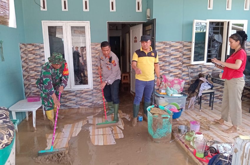  Tiga Pilar Kecamatan Patumbak Bersihkan Ribuan Rumah Terdampak Banjir Kawasan Marindal