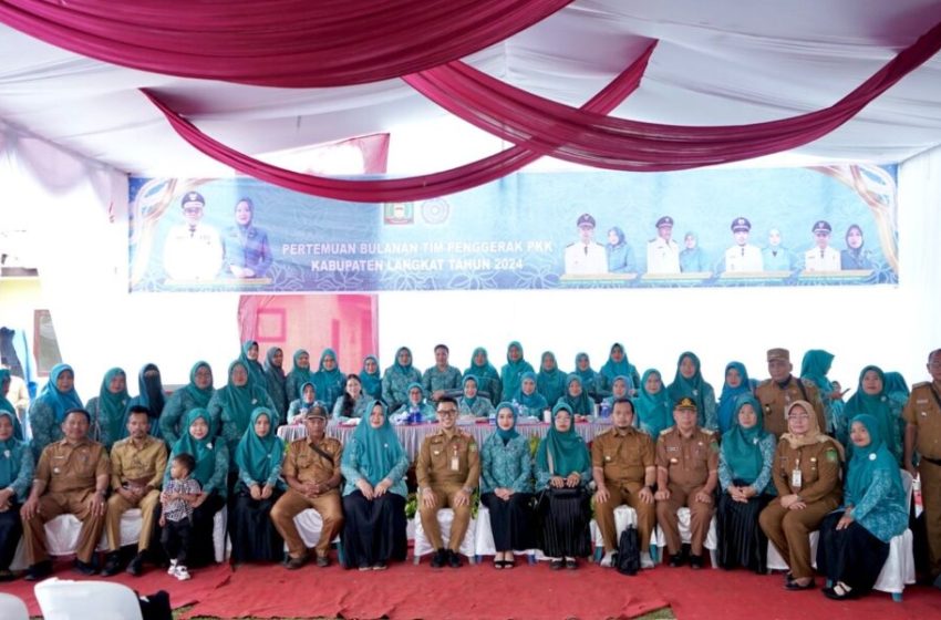  PKK Langkat Ujung Tombak Pemberdayaan Keluarga: Ny. Uke Retno Tegaskan Komitmen di Pertemuan Bulanan