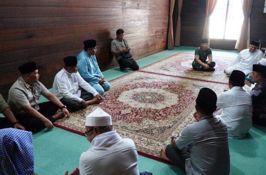 Jelang Haul ke-101 Tuan Guru Babussalam, Pj Bupati Langkat Faisal Hasrimy Serahkan Bantuan untuk Jamaah