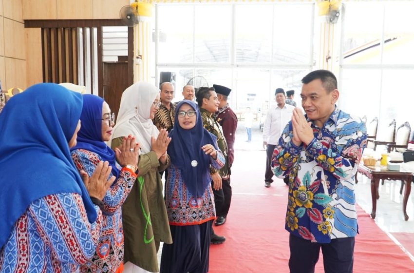 Pj. Bupati Langkat Dorong Guru Jadi Pemimpin Inspiratif di Seminar Hari Guru ke – 79.