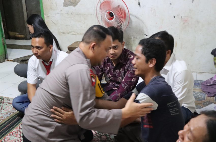  Wakapolrestabes Medan Kunjungi Orangtua Tiga Abang Adik Korban Penikaman Tetangga