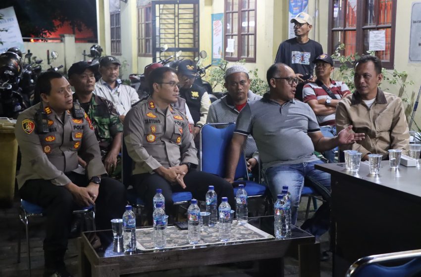  Kapolrestabes Medan Ikut Ronda Malam di Posko Anti Tawuran Tegal Sari Mandala