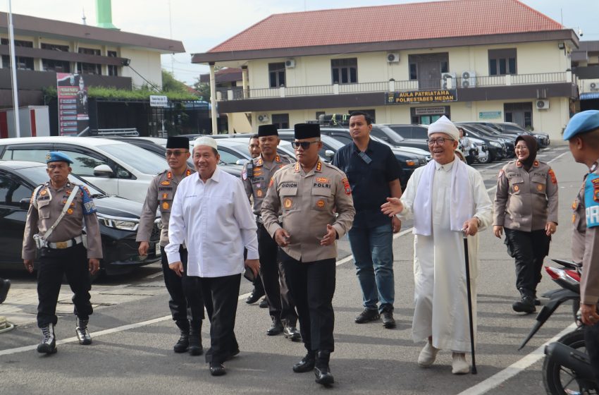  Kapolrestabes Medan Berikan Tausiyah Ramadan dan Takjil kepada Tahanan