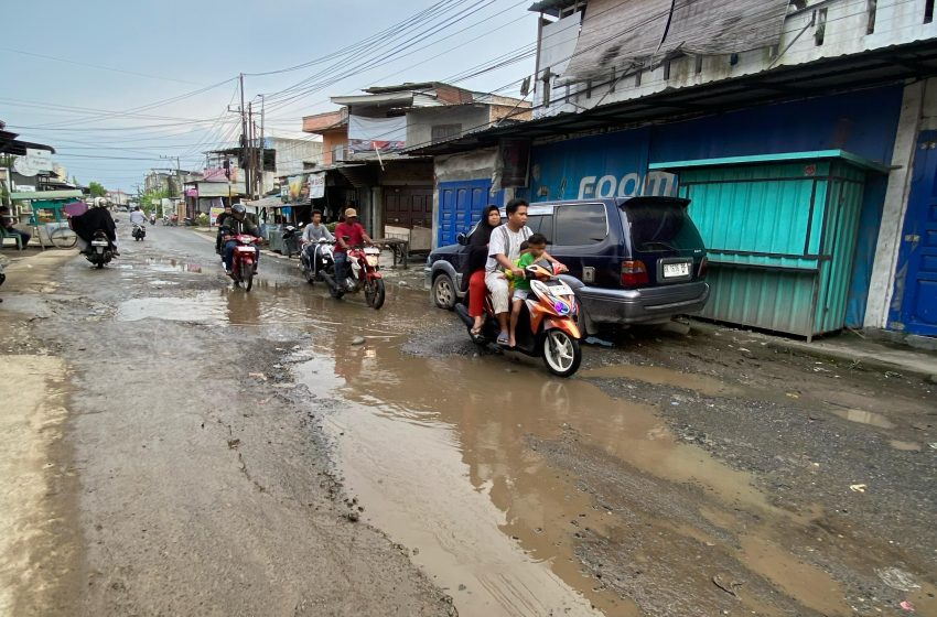  Masyarakat Desa Paya Geli Kembali Keluhkan Drainase dan Jalan Berlubang