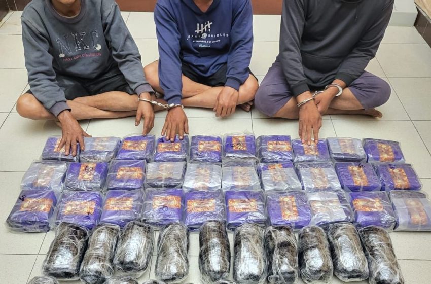  Polda Sumut Gagalkan Penyelundupan 30 Kg Sabu dan Narkotika Jenis Liquid Vape di Perairan Labura