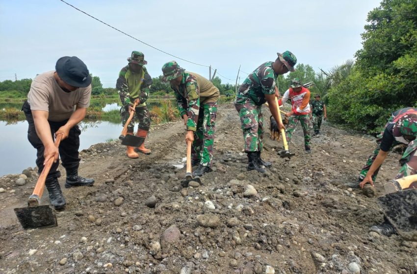  Semangat Satgas TMMD 126 Tak Luntur di Tengah Teriknya Matahari