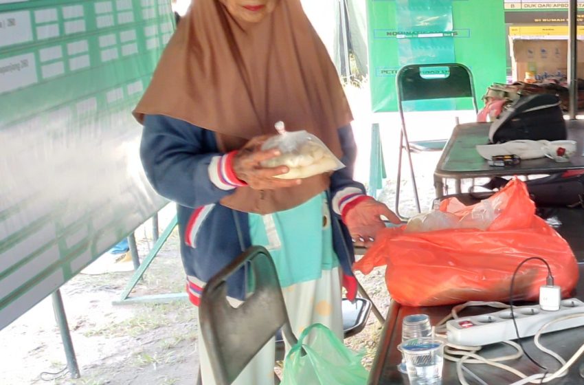  Perempuan Tangguh di Marelan, Ibu Katini Tetap Berdagang Tape di Usia 74 Tahun