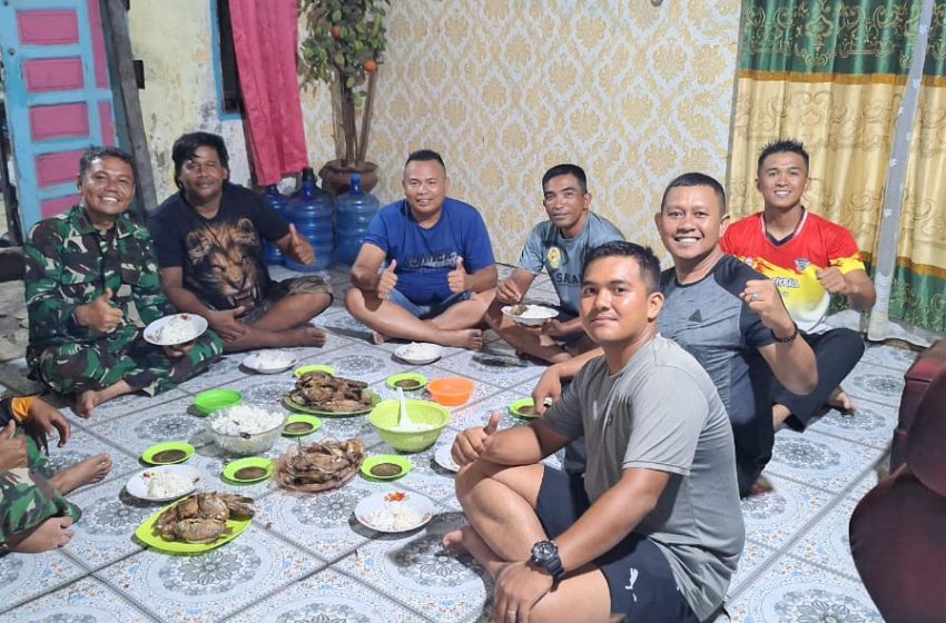  Satgas TMMD 126 Kodim 0201 Medan Nikmati Kehangatan Keluarga di Rumah Tokoh Masyarakat Marelan