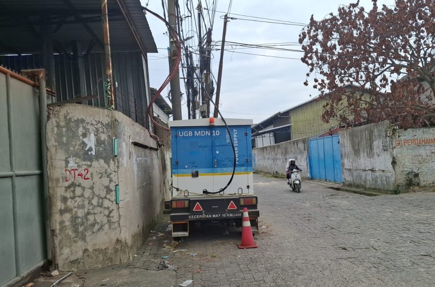  Raup Keuntungan, Gudang Plastik Mainan Berkolaborasi Bersama PLN Delitua Pindahkan Genset Travo ke Jalan Ladang Medan Johor