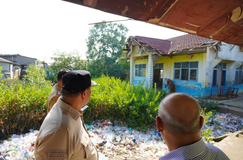  Kunjungi SDN 05 dan SDN 09 Desa Bogak, Bupati Baharuddin Pastikan Perbaikan Bangunan Dilakukan Tahun Ini