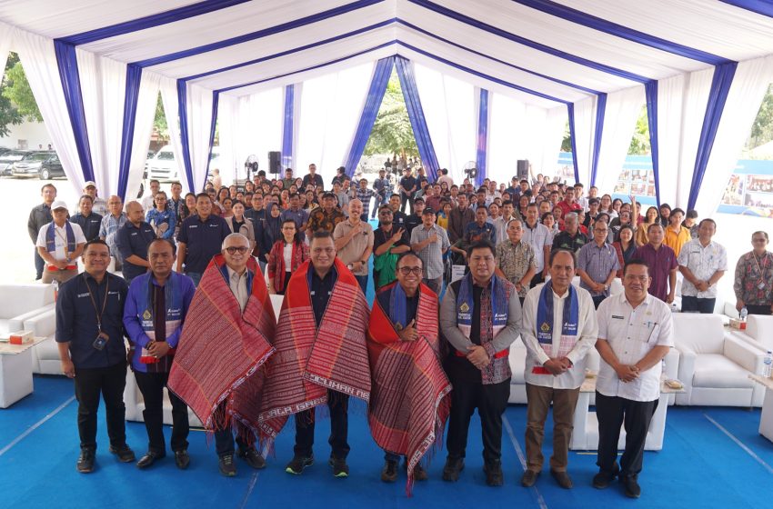  INALUM Serahkan Bantuan TJSL untuk DorongPembangunan Berkelanjutan di Samosir