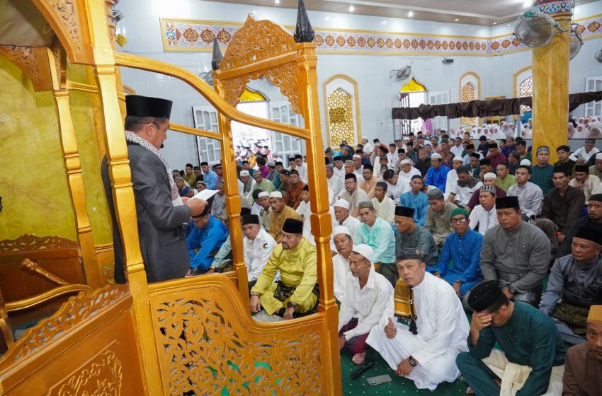  Bupati dan Wakil Bupati Batu Bara Laksanakan Sholat Idul Adha di Masjid Raya An-Nur Tanjung Tiram