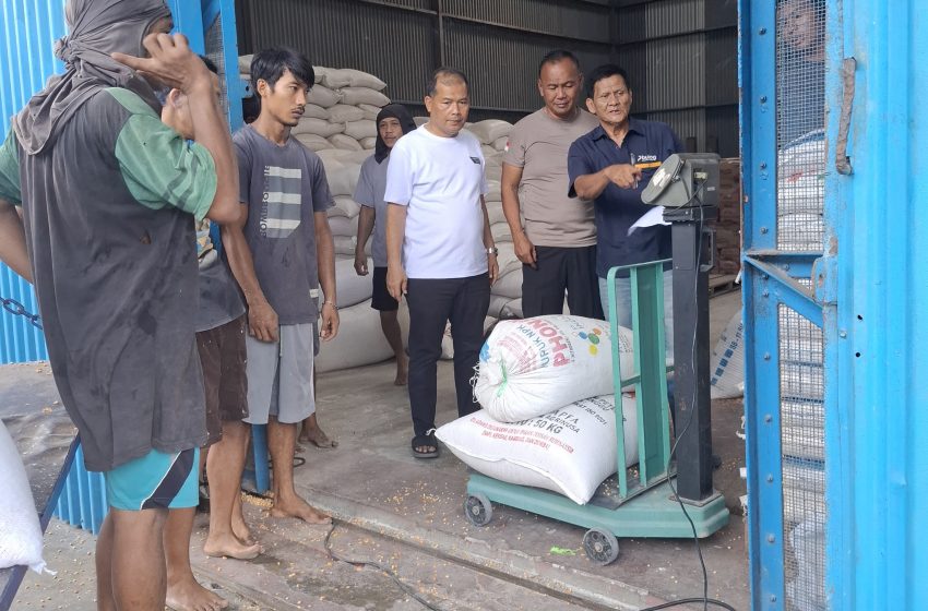  Polres Batu Bara Sukseskan Program Ketahanan Pangan, Distribusikan Jagung Ke Bulog Asahan