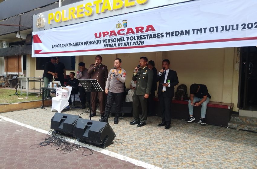  Peringati HUT Bhayangkara ke-80 Tahun, Kapolrestabes Medan Nyanyikan Lagu Legendaris “Rumah Kita”