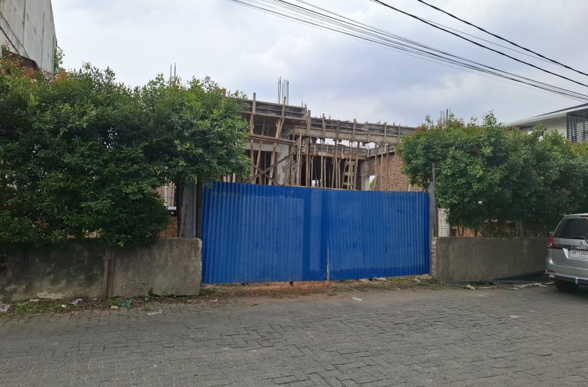  Bangunan Gedung Mewah Bertingkat Bebas Berdiri Tanpa PBG di Jalan Berlian Sari IV Medan Johor 